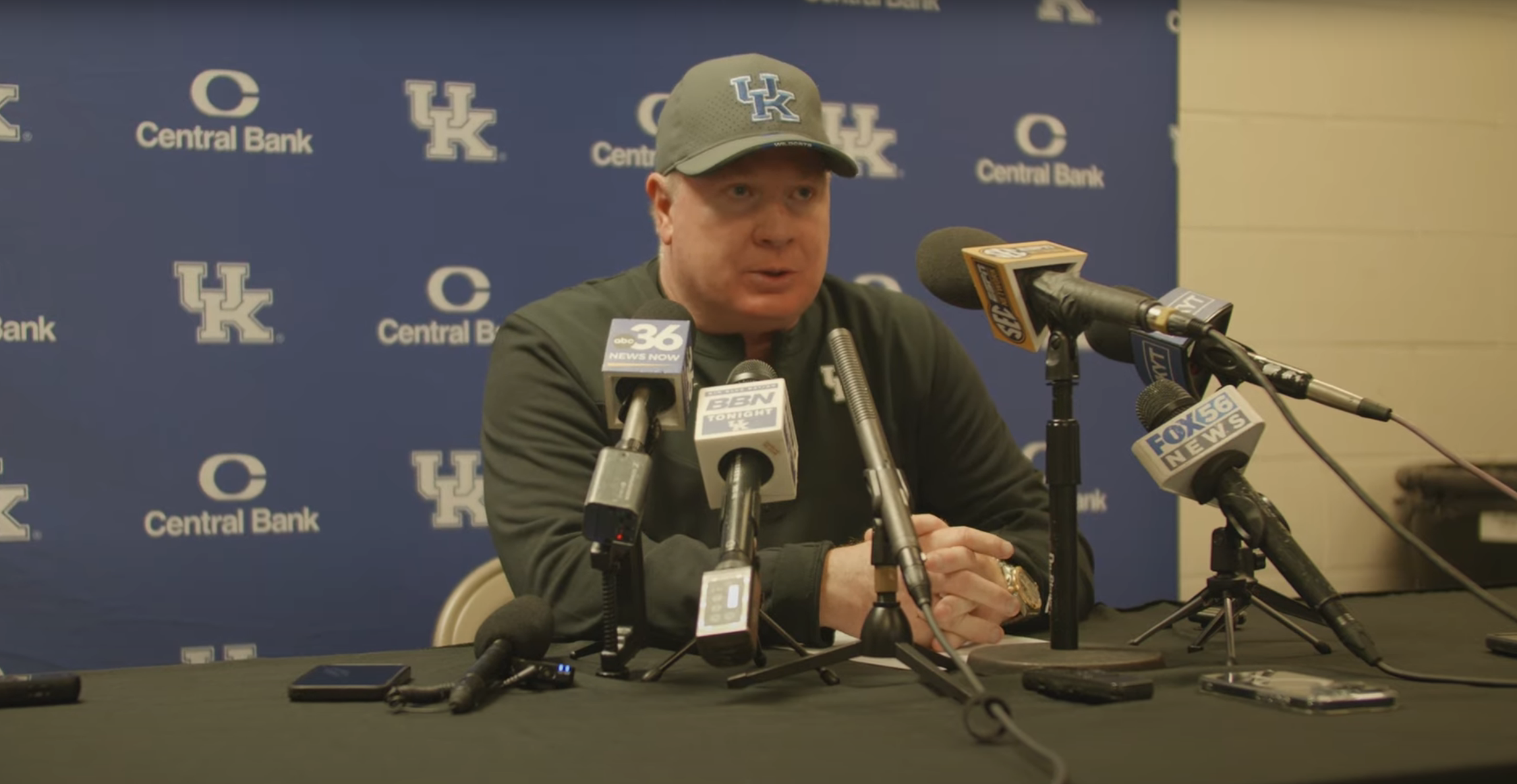 Watch Mark Stoops’ Postgame Press Conference from Knoxville [Video]