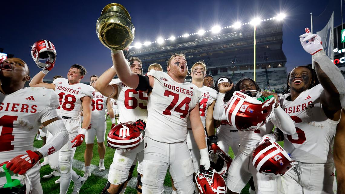 IU football ranked 8th in latest AP poll [Video]