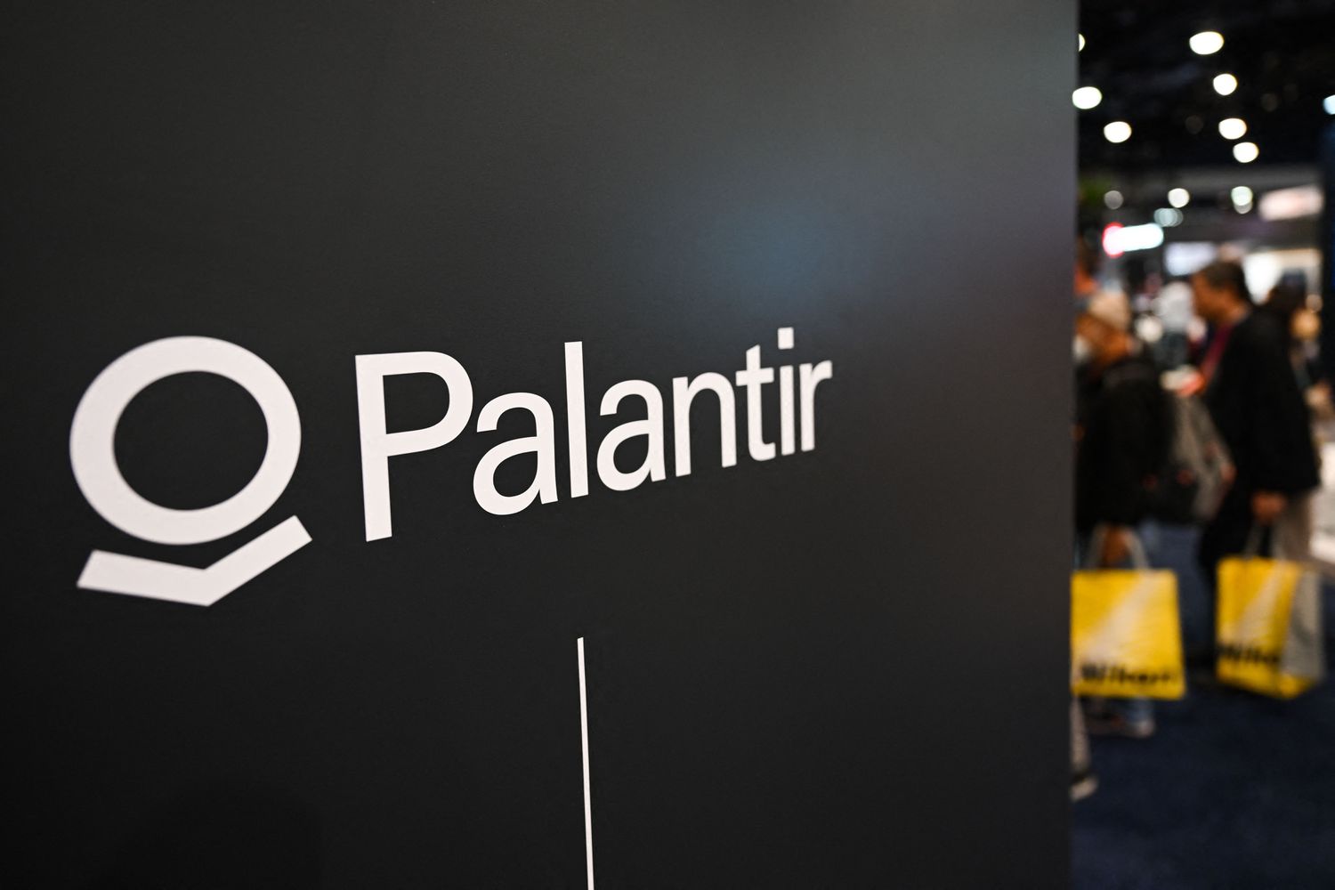 What Wall Street Analysts Think of Palantir