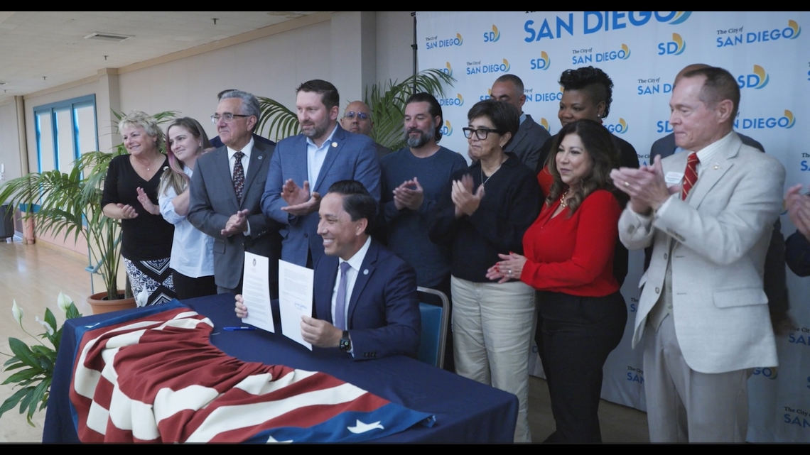 Gloria signs executive order promoting city hiring of veterans [Video]