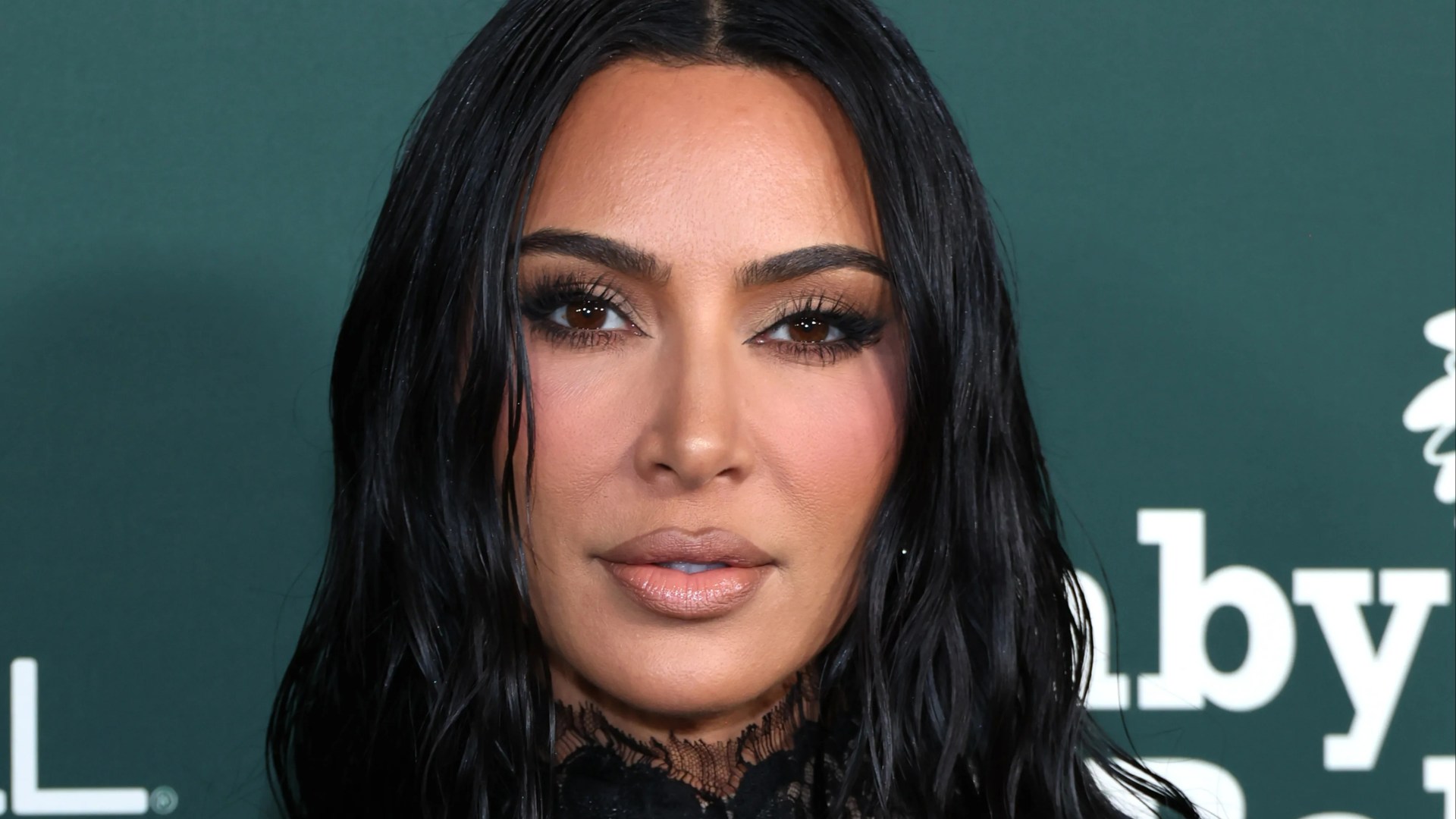 Kim Kardashian is desperate to copy Princess Di to secure her ‘legacy’ & even paid 154k for the privilege, experts say [Video]