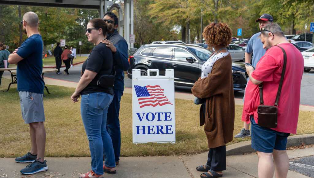 When polls close in battleground states on Election Day [Video]