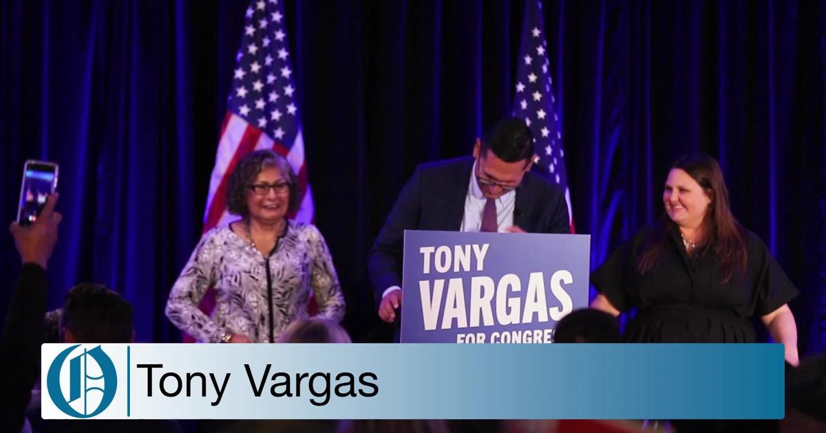 State Sen. Tony Vargas speaks to supporters at election night watch party [Video]