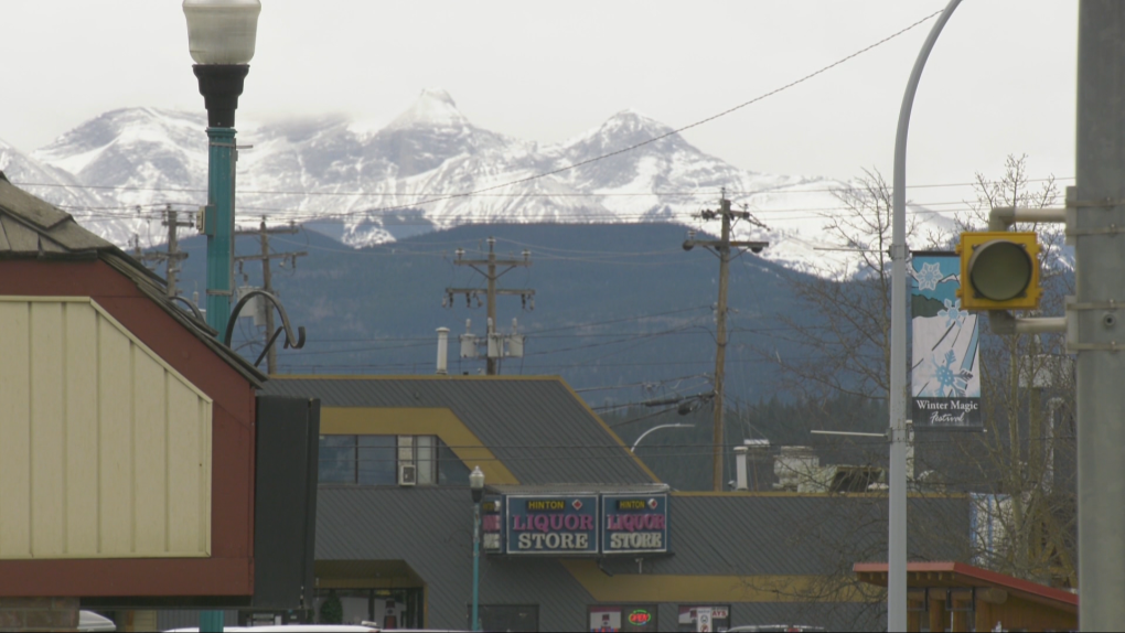 Hinton endures tight housing market in wake of Jasper fire [Video]