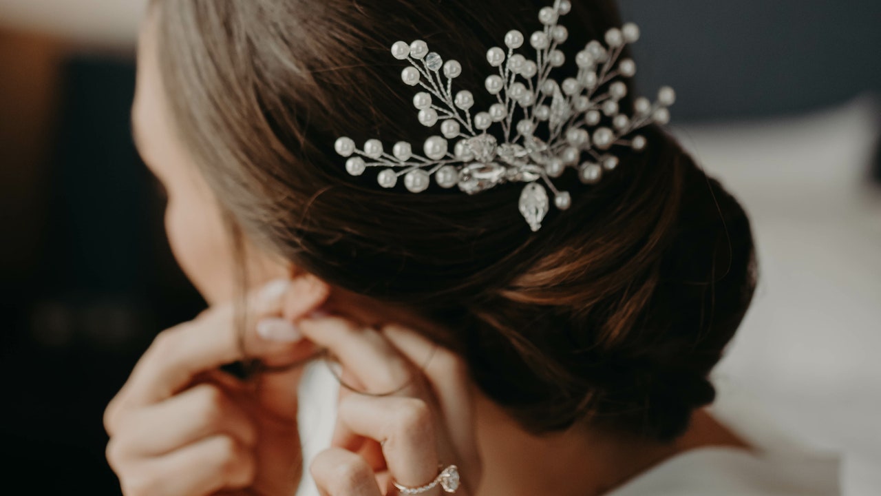 11 Tips for Picking a Wedding Hairstyle Youll Love Forever [Video]