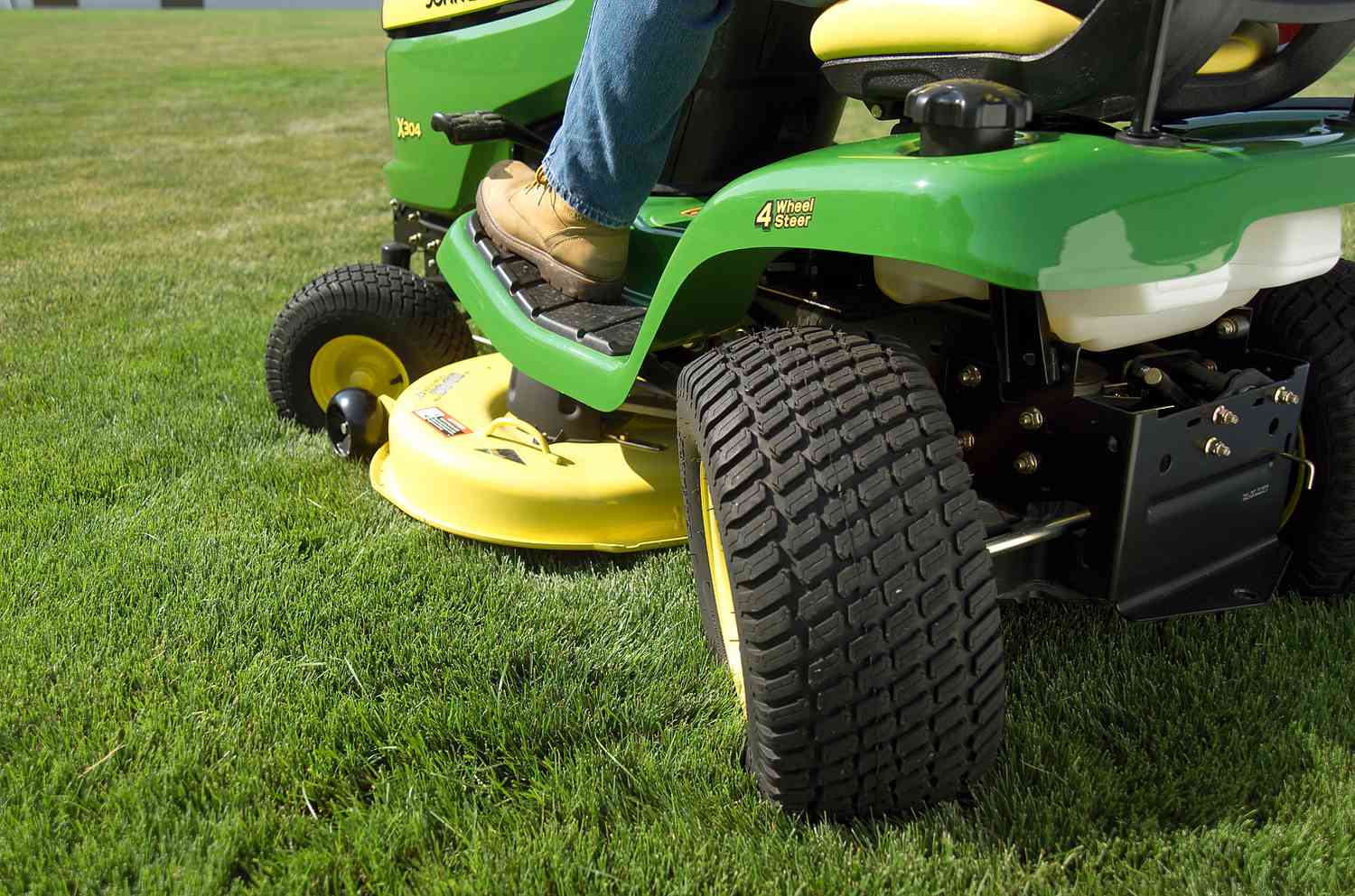 Tips for When Your Mower Won’t Engage [Video]