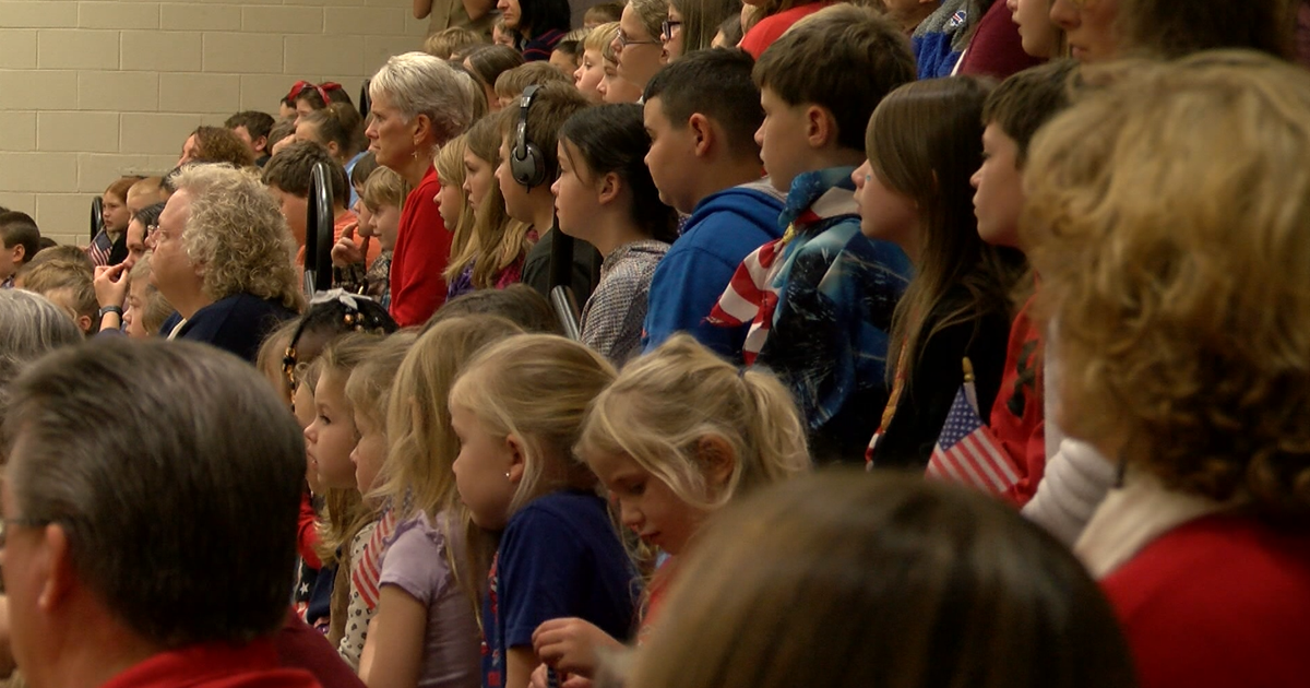 Purple Heart Recipient Speaks at Richfield Springs CSD During Veterans Day Assembly | Community [Video]