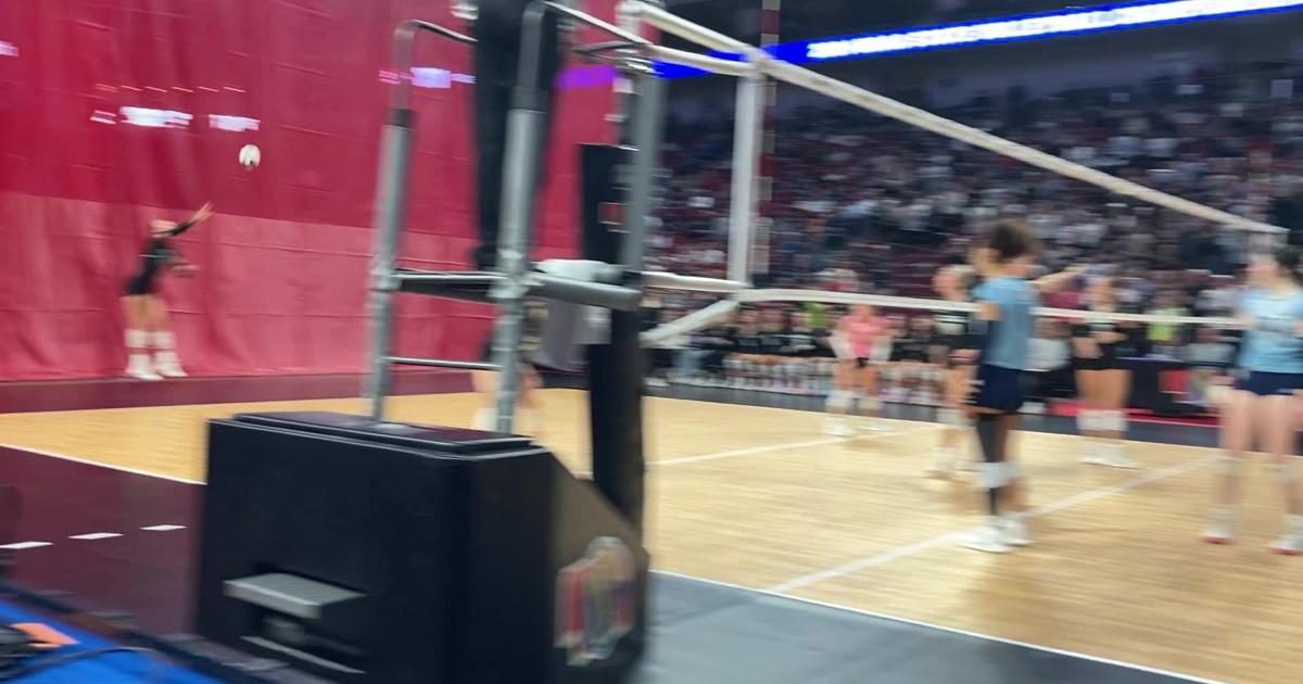 Kaydence Haase serves an ace to put EMF into the state championship [Video]