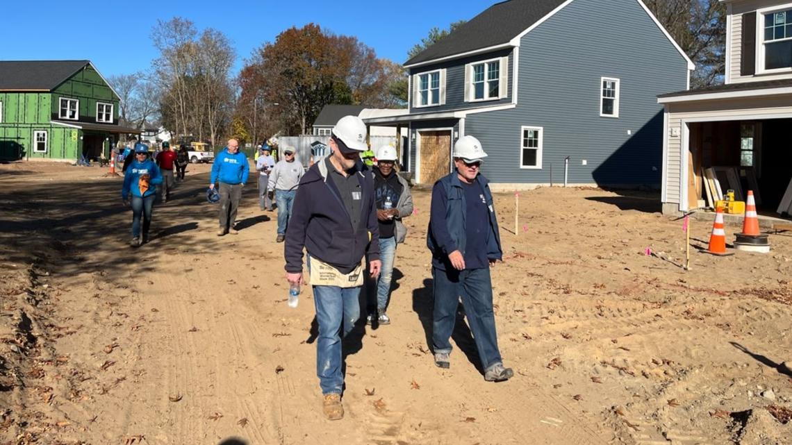 Habitat for Humanity honors Connecticut veteran volunteers [Video]