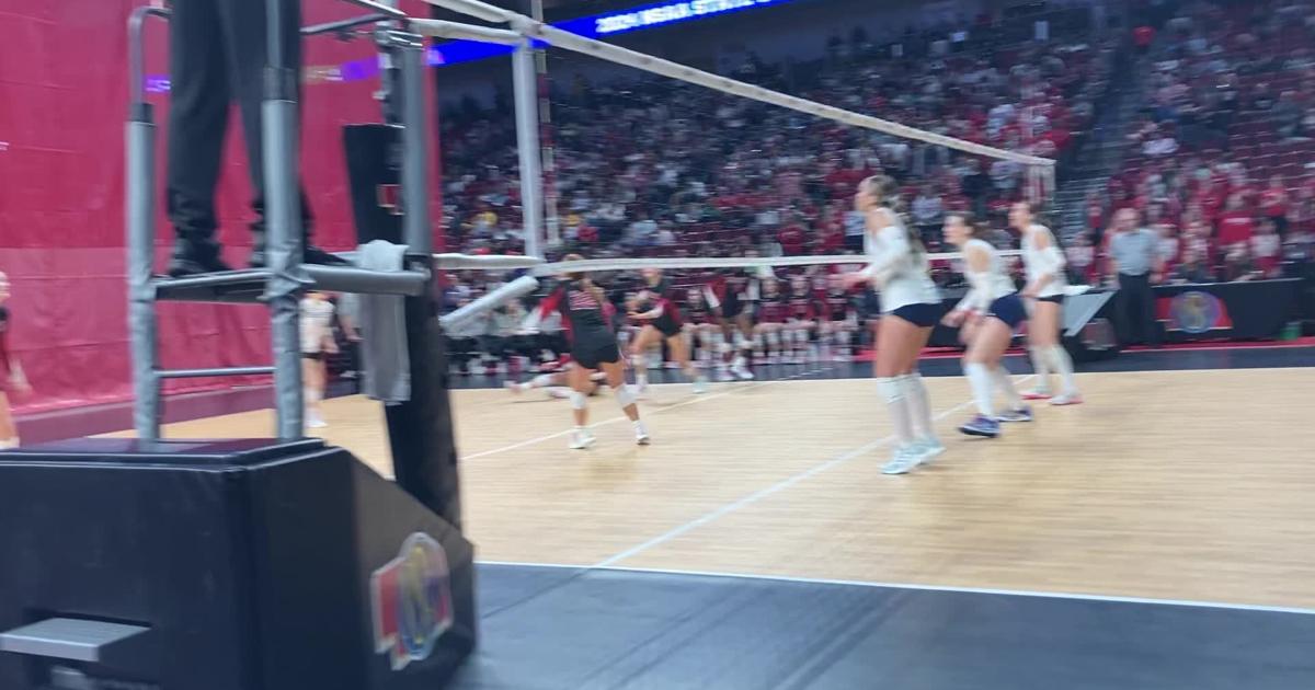 Lincoln Lutheran defeats Norfolk Catholic in semifinals of Nebraska state volleyball [Video]