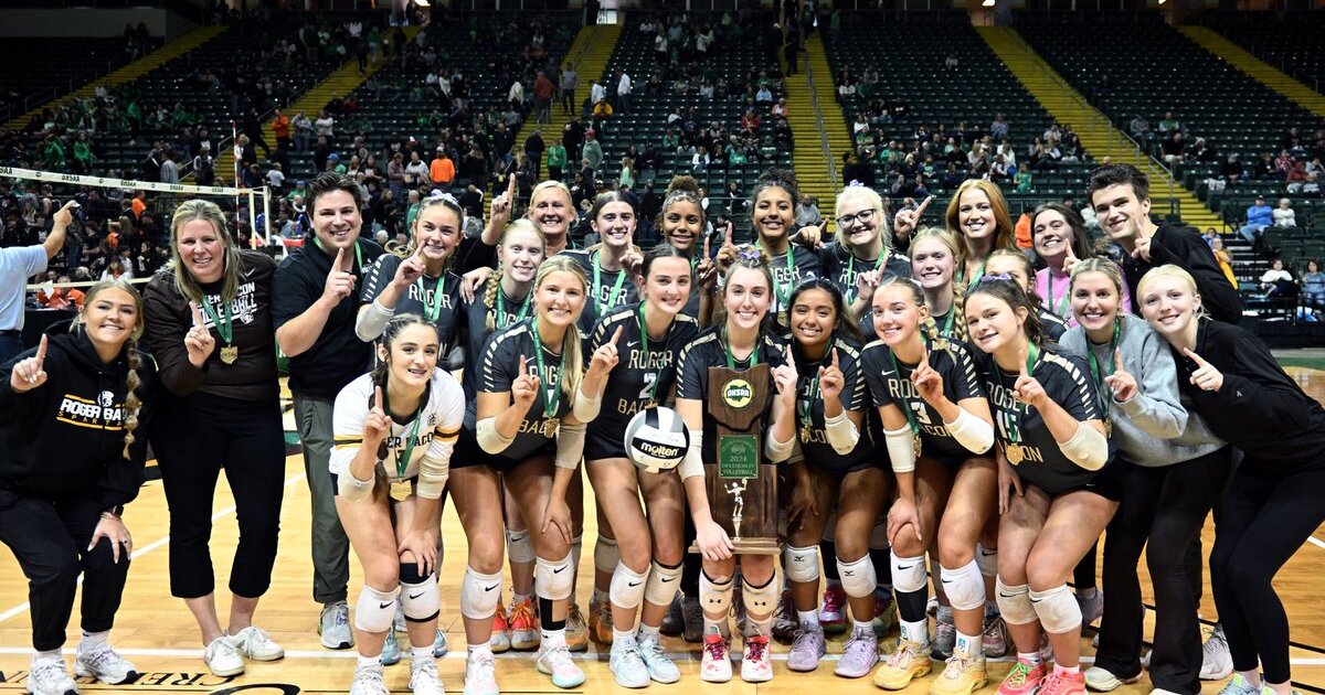 Roger Bacon girls volleyball team wins the Division IV state championship [Video]