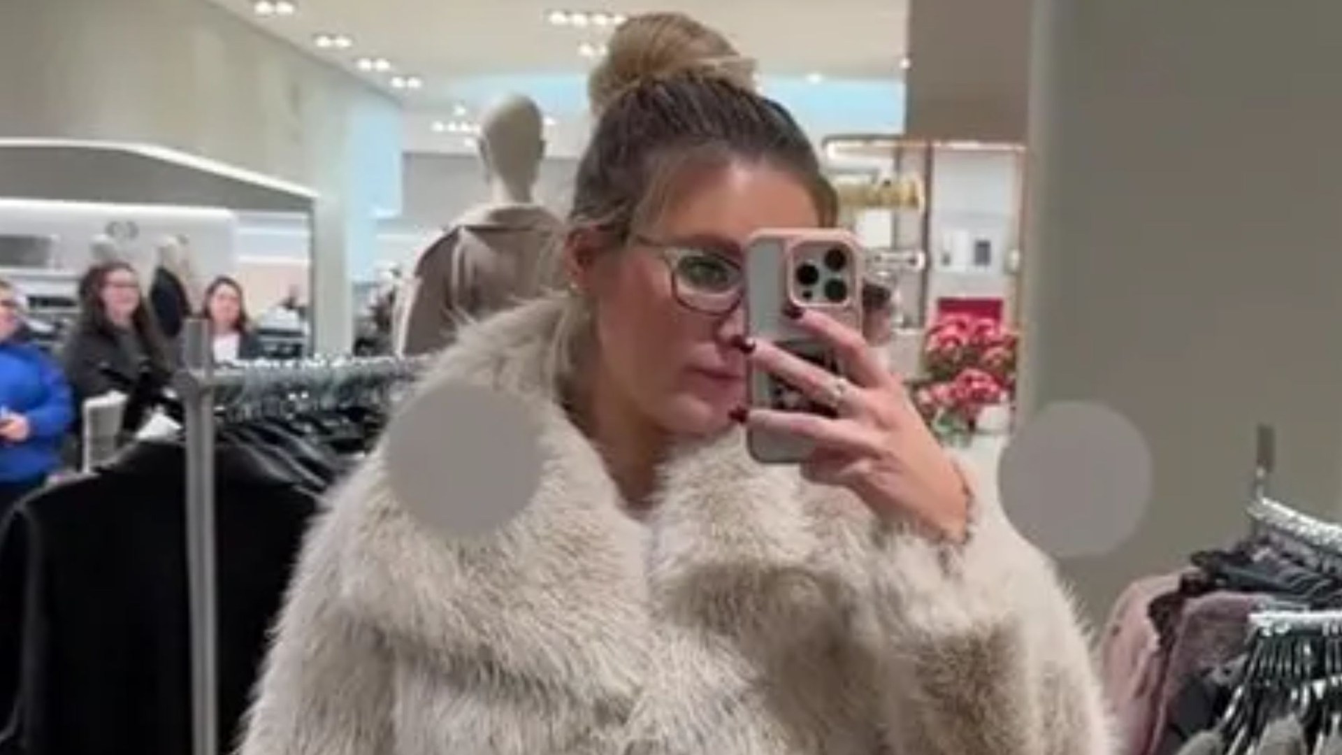 ‘Christmas season has officially arrived’, cries Dunnes Stores shopper as she shows off festive range from 15 [Video]