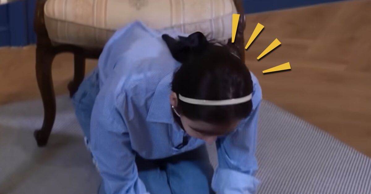 Popular Actress Goes Down On Her Knees To Apologize To BTS Fans [Video]