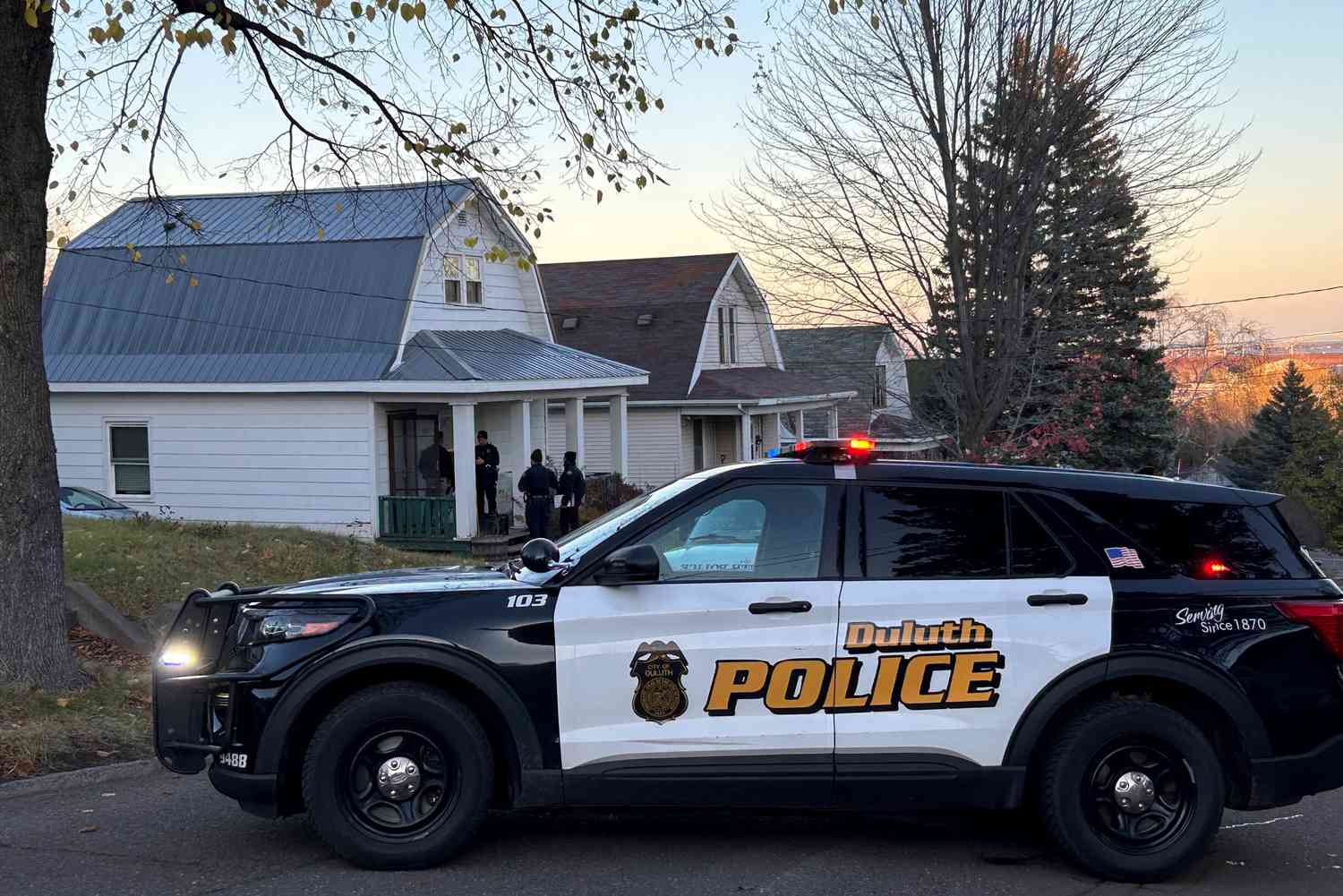 5 Dead in Apparent Quadruple Murder-Suicide Across 2 Homes in Minnesota [Video]