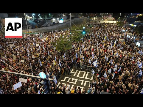 Thousands take to streets of Tel Aviv to demand deal to release hostages [Video]