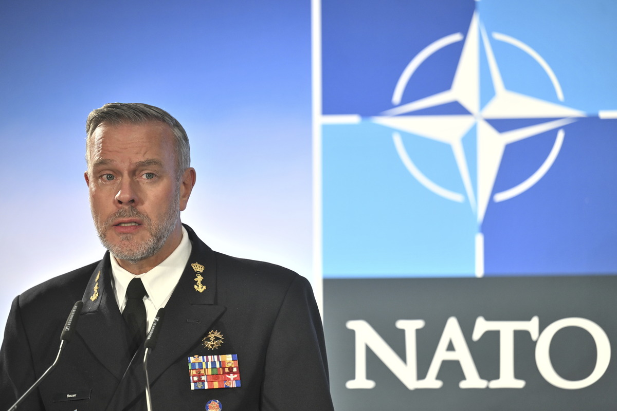 NATO Military Chief Says Troops Would Be on Ground if Not for Russian Nukes [Video]