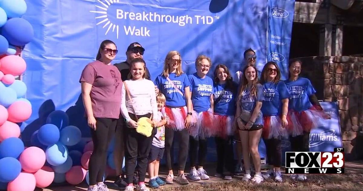 Local teens lead the Breakthrough T1D Tulsa Walk with their moms to raise funds for Type I Diabetes | News [Video]