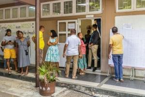 Mauritius prime minister concedes election defeat [Video]