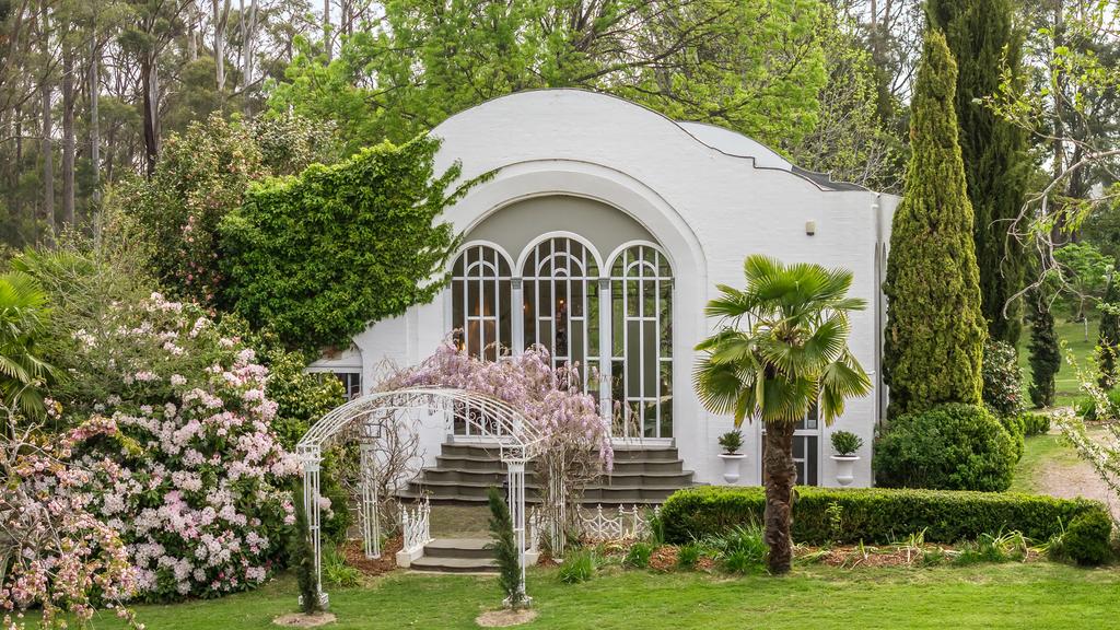 One of Tasmanias most loved and recognised buildings for sale [Video]