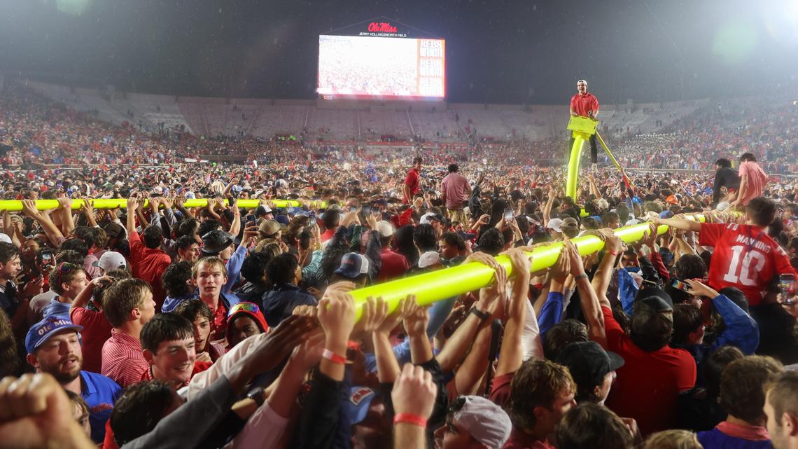 Georgia player caught celebrating with Ole Miss fans [Video]