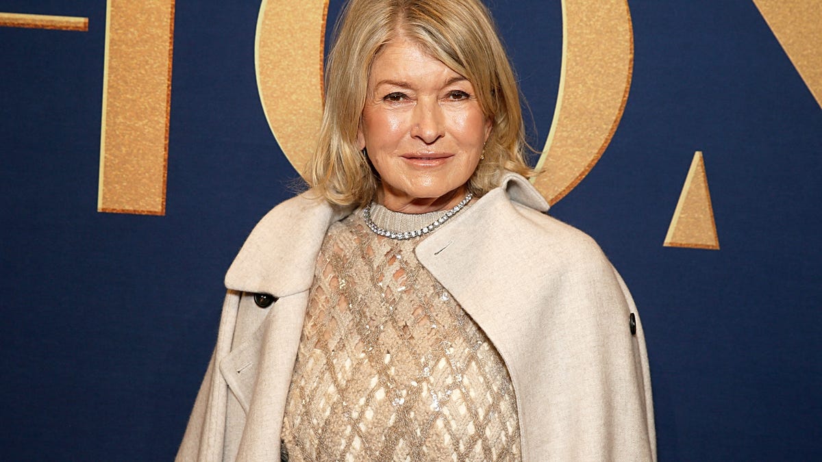 Black Internet is Loving Martha Stewart’s Fight With Reporter [Video]