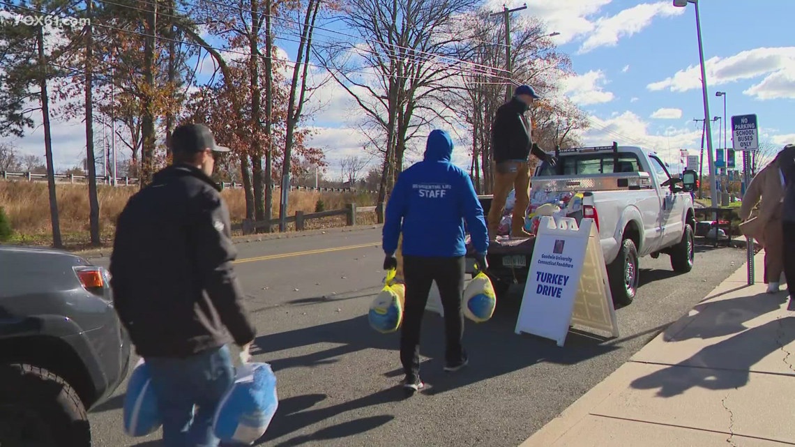 East Hartford, Conn. university holds turkey donation drive [Video]