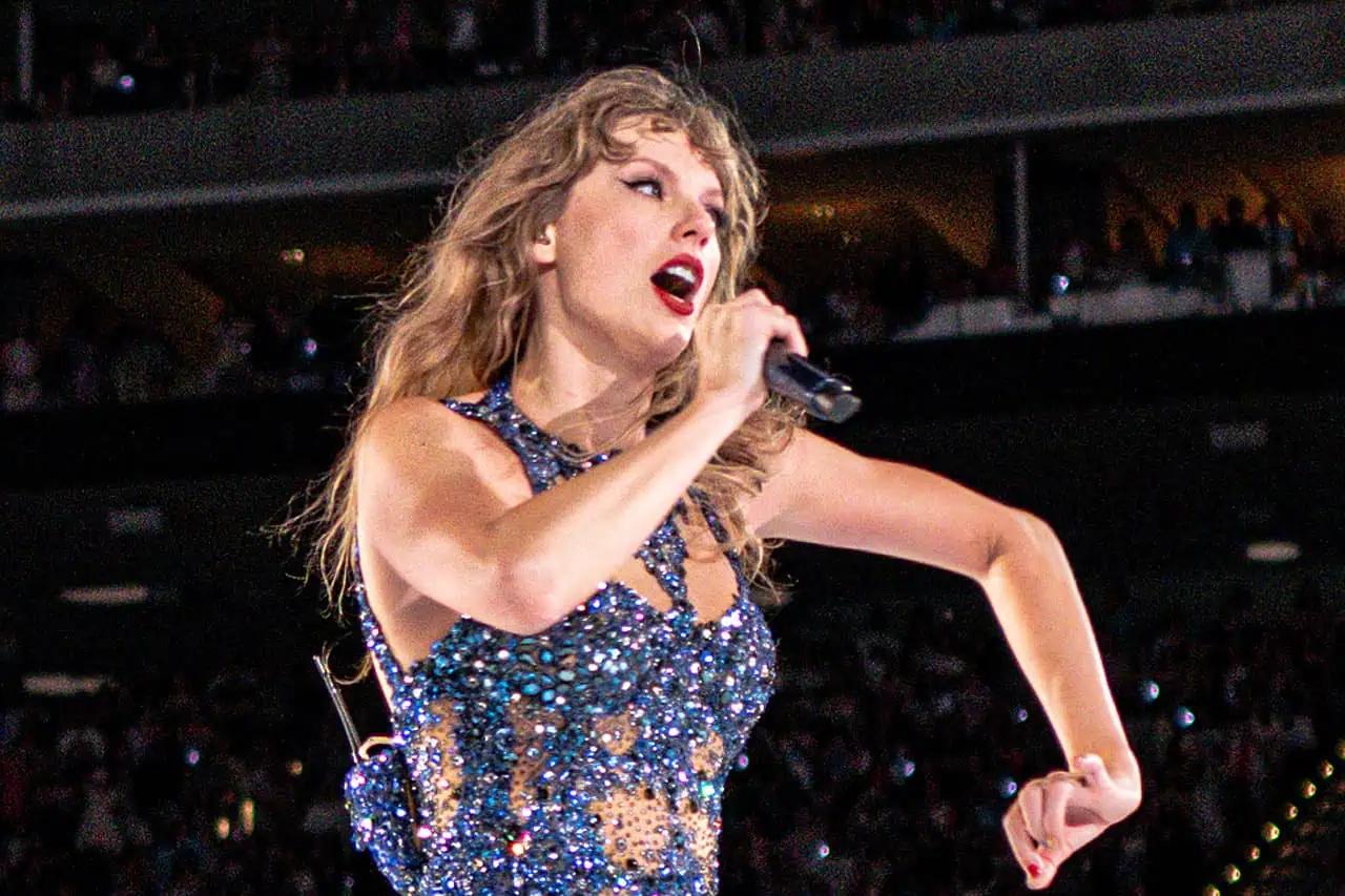 Scammers will try to sell fake Taylor Swift concert tickets in Ontario: police [Video]