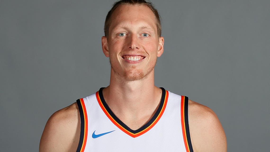 Kyle Singler’s posts online draw concern from basketball world [Video]