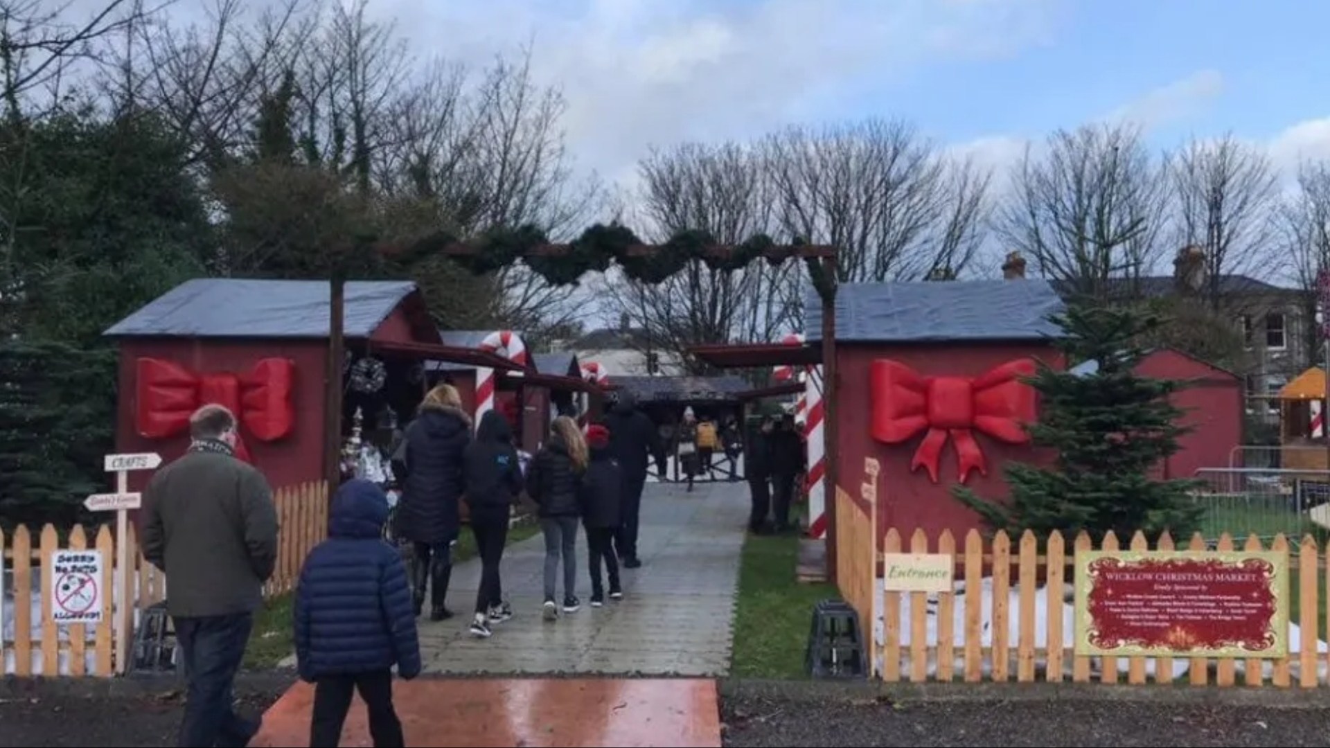 The Christmas market spot with free entry, magical train ride, carnival and live performers just an hour from Dublin [Video]