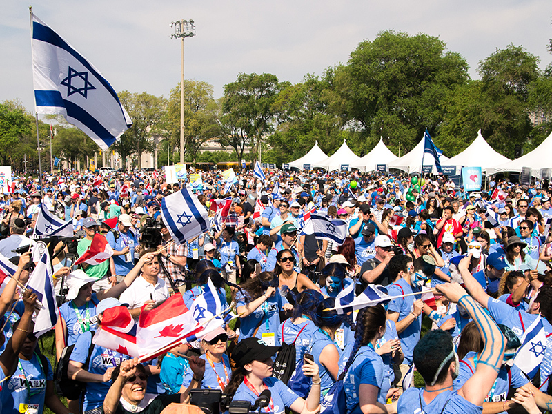 Record 20,000 people walk with Israel in Toronto [Video]