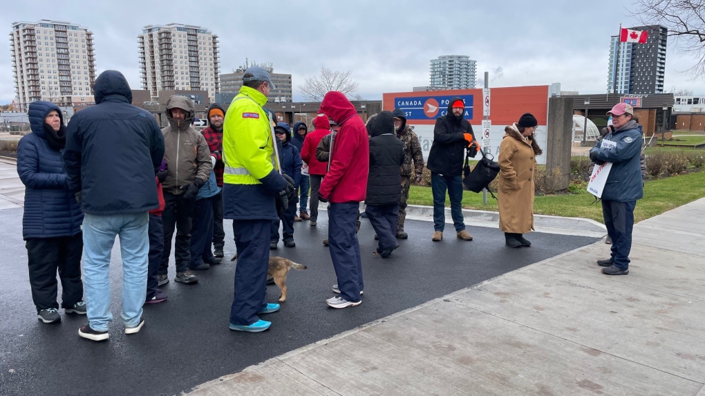 Canada Post strike: Maritime provinces working to ensure cheques arrive [Video]