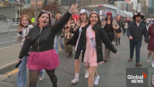 Safest Ive ever felt: How Swifties are building a sense of community at Toronto concerts [Video]