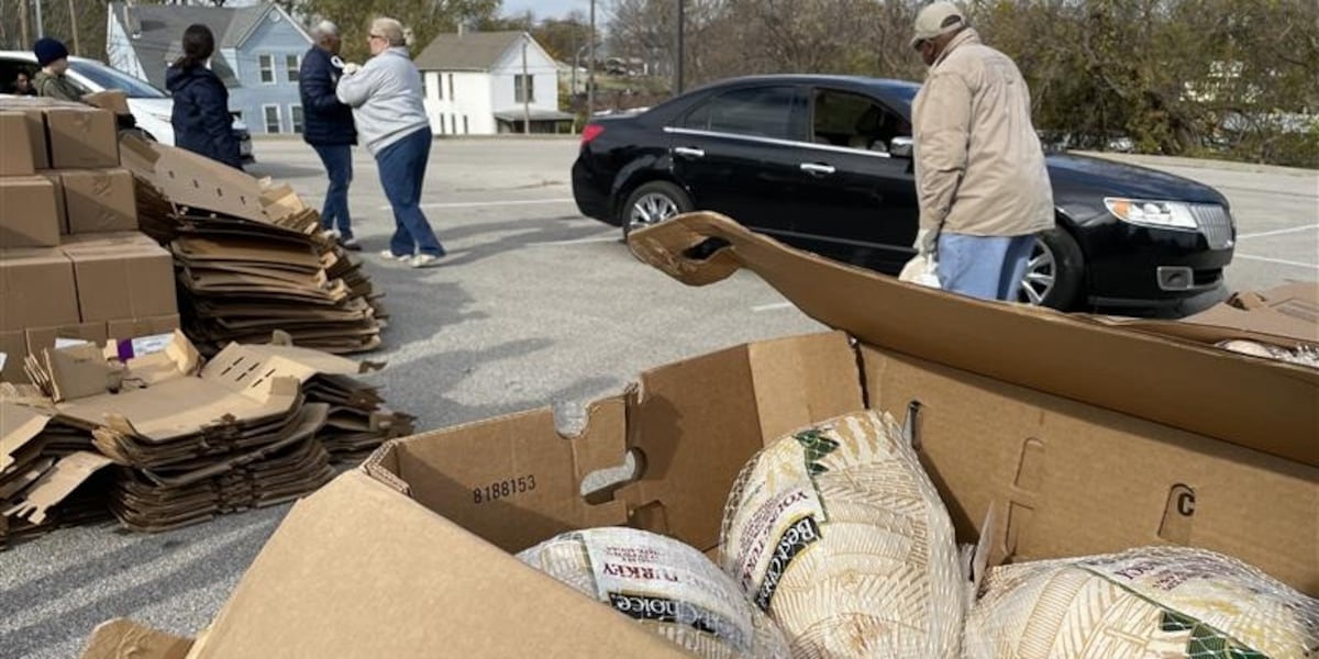 750 Thanksgiving turkeys provided through Kansas City community giveaway [Video]