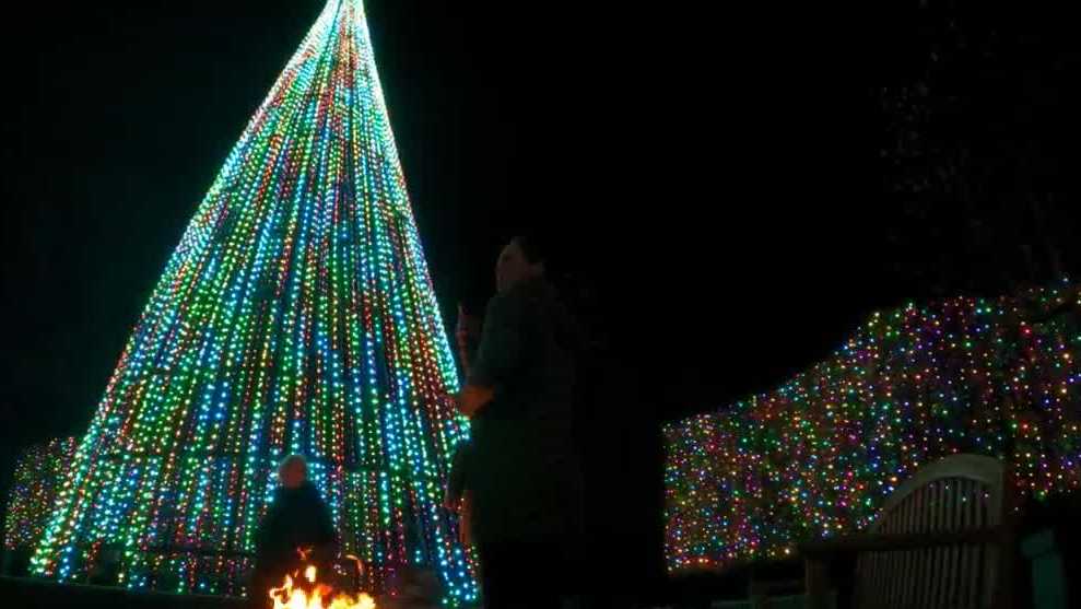 Light show kicks off after Hurricane Helene damage [Video]