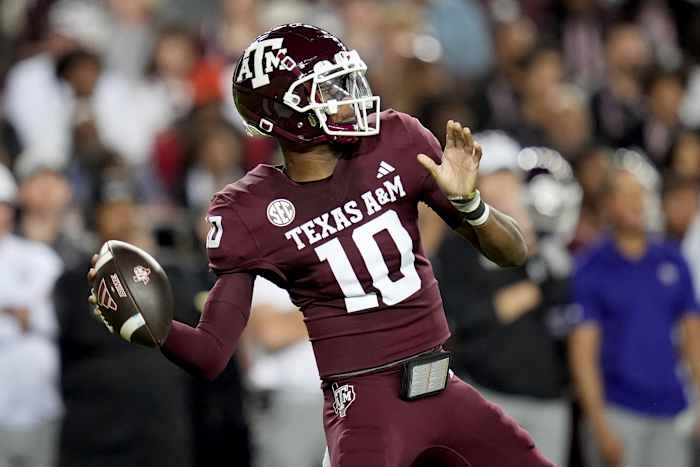 Reed accounts for three TDs as No. 15 Texas A&M rolls to 38-3 win over New Mexico State [Video]