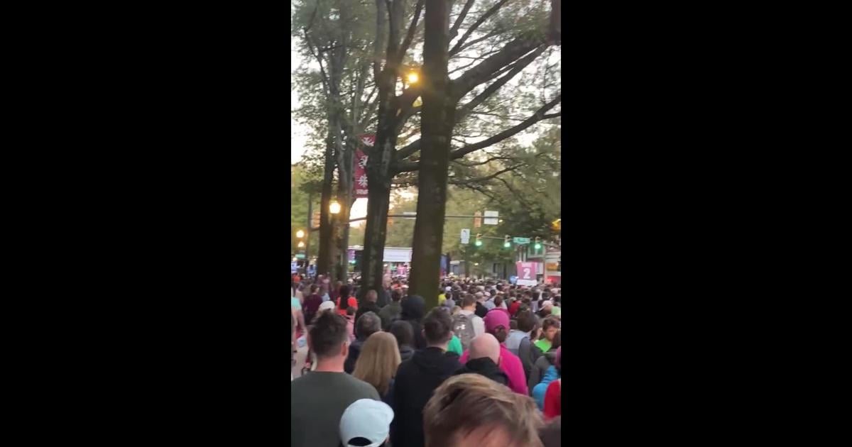 National Anthem at start line of 47th Allianz Partners Richmond Marathon [Video]