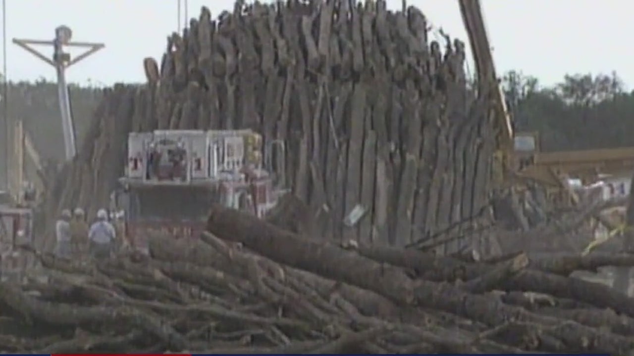 Texas A&M bonfire tragedy 25 years later [Video]