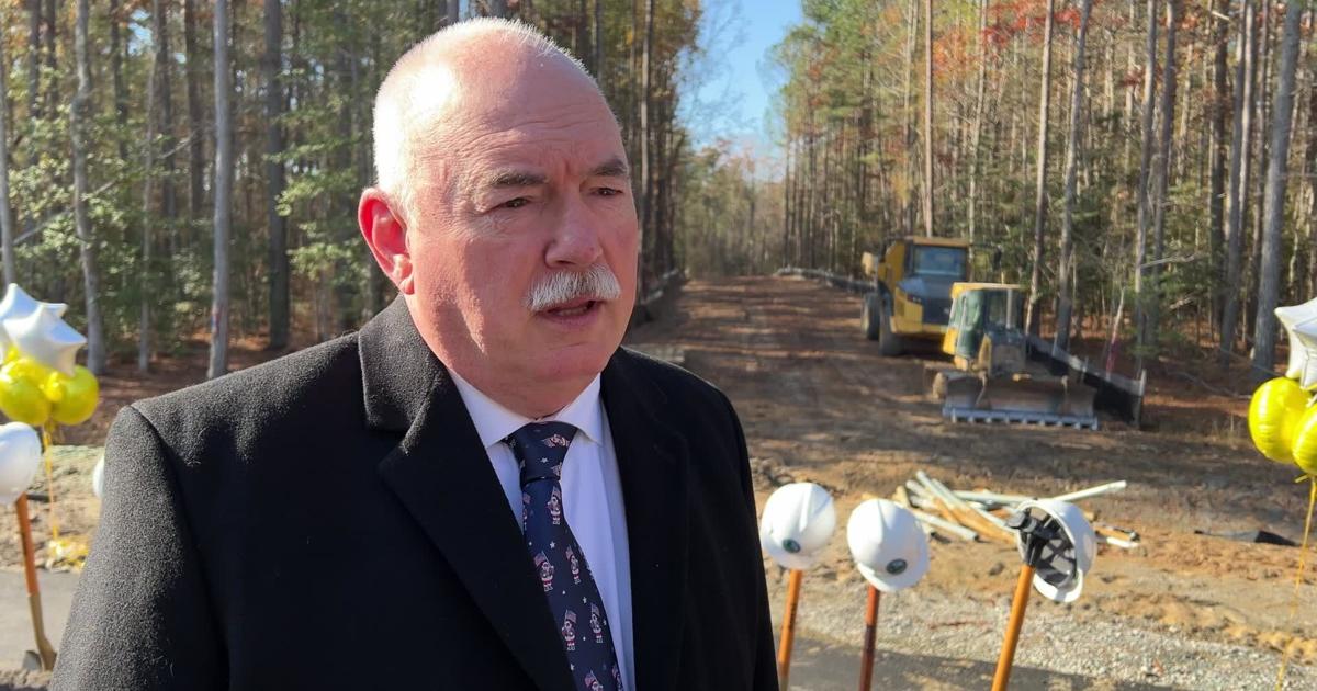 Matoaca District Supervisor Kevin Carroll speaks about a new elementary school [Video]