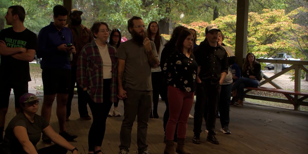 Candlelight vigil held in honor of World Day of Remembrance [Video]