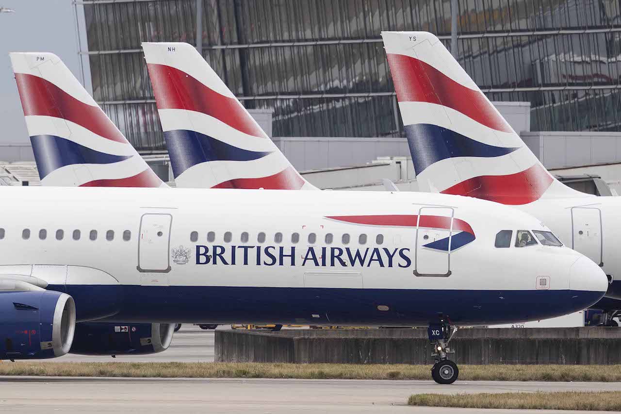 Flight chaos as British Airways grounds flights across Europe after suffering major IT outage [Video]