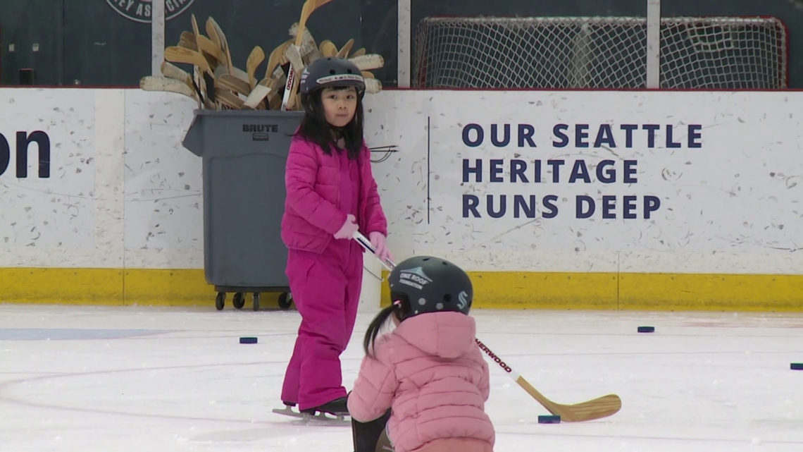 Kraken and ReWA bring ice skating to refugee and immigrant children [Video]