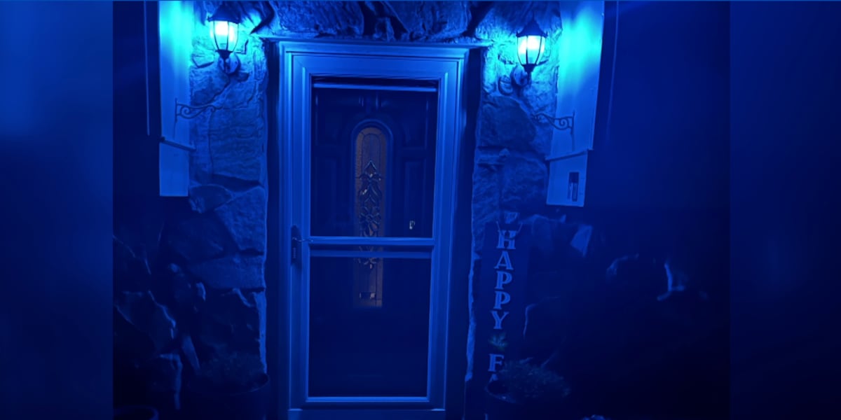 Powell neighbors light up homes blue to support the family of Savannah Copeland [Video]