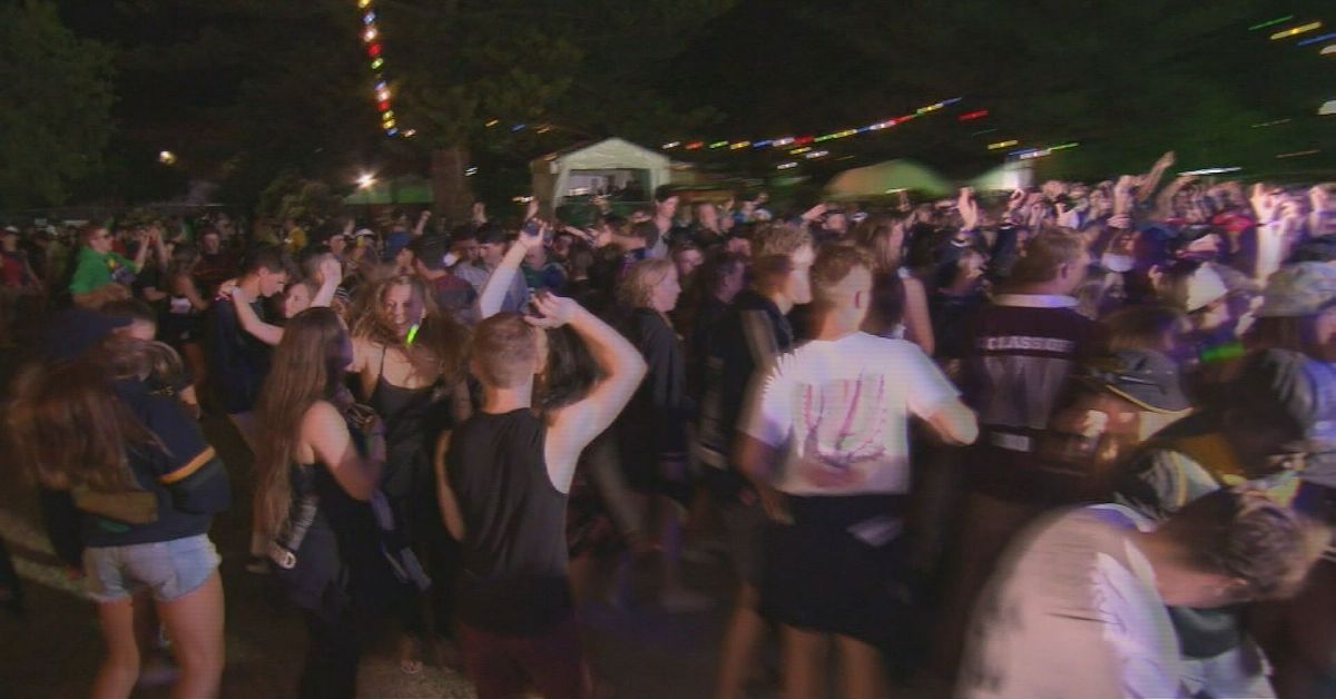 SA Schoolies attendance down even as police boost presence to increase safety [Video]