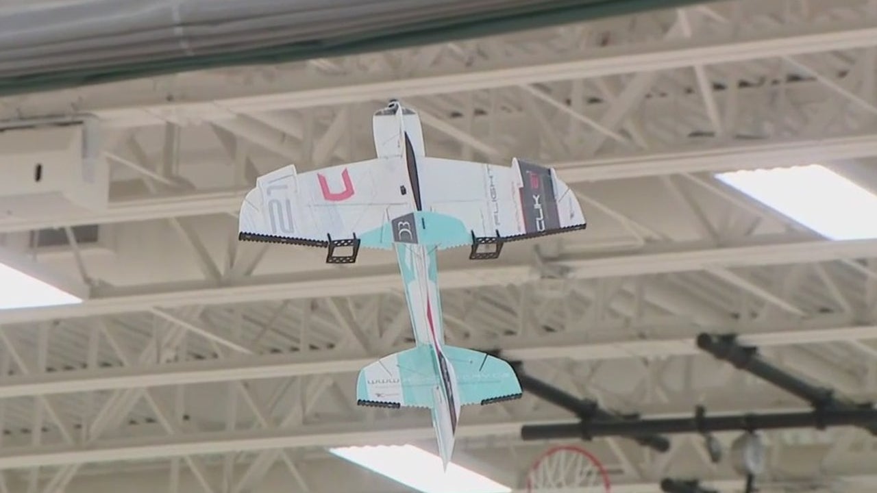 Inside Tampa’s remote-control airplane club [Video]