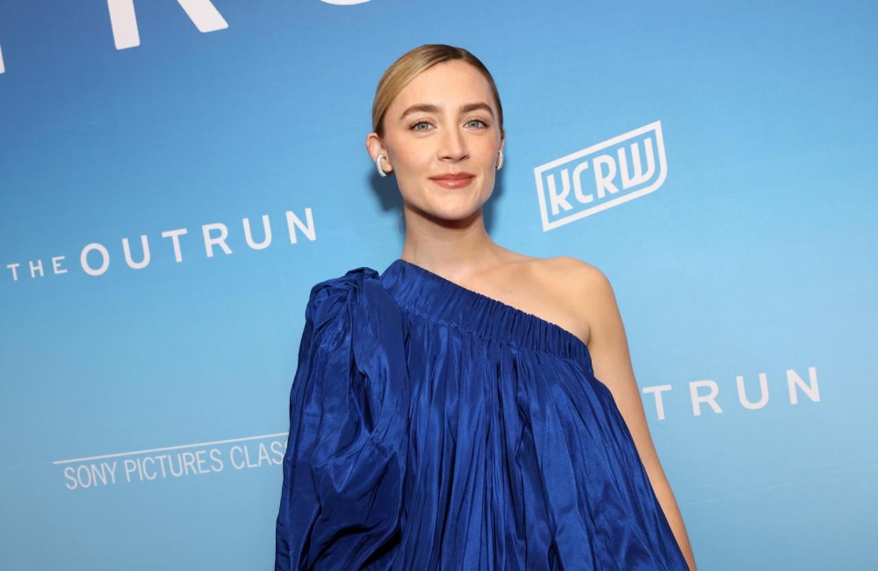 Saoirse Ronan refuses to join social media as [Video]