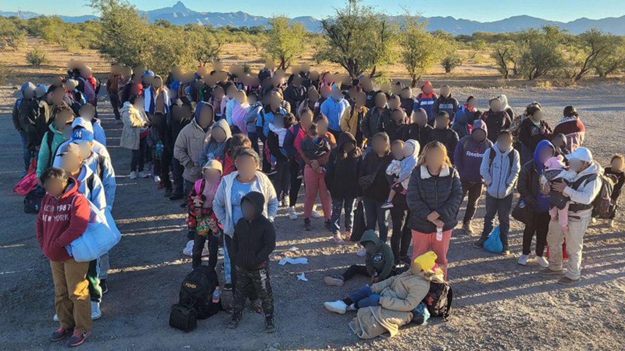 Nearly 200 groups urge Biden to release migrants, close detention centers before Trump arrives [Video]