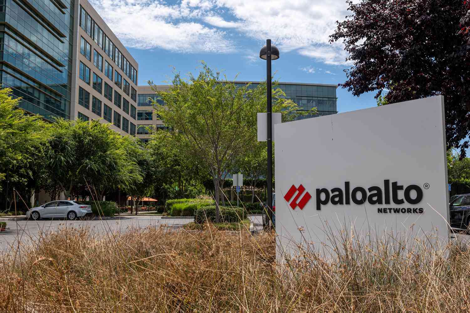 Palo Alto Networks Tops Estimates, Announces Stock Split [Video]