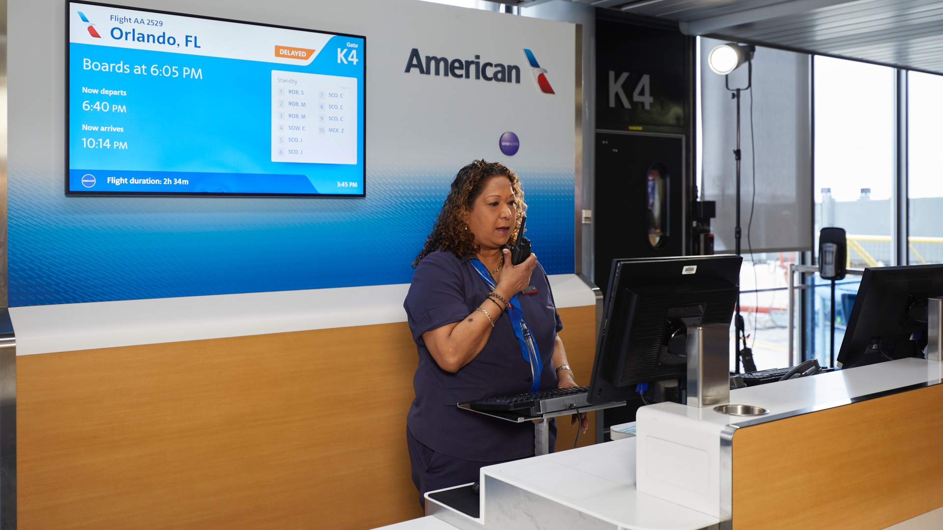 American Airlines wants to shame boarding line cutters [Video]