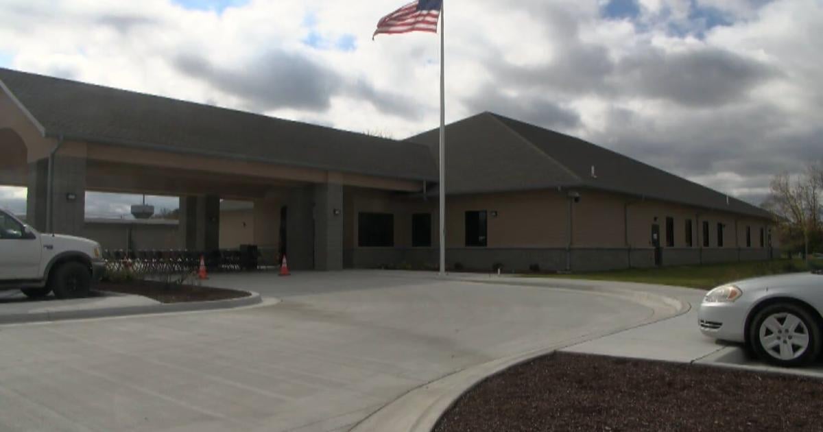 Vincennes community celebrates ribbon cutting of new VA clinic building | News [Video]