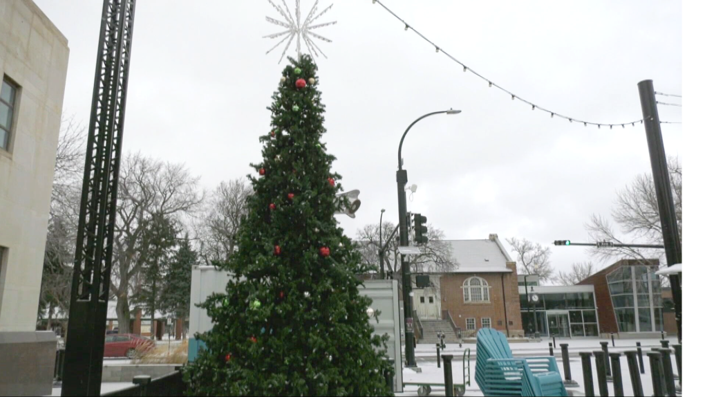 Christmas tree lighting kicks off holiday season in downtown Lethbridge [Video]